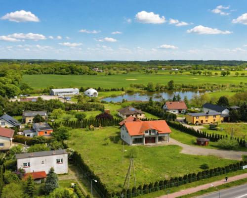 Duży budynek, ogromny potencjał, piękna działka