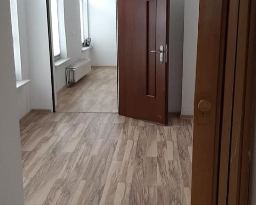 Mieszkanie w kamienicy  z duzym potencjałem