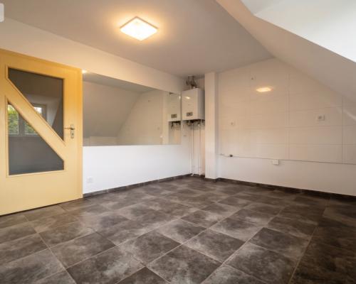 * Ustawna kawalerka 36,7m2 z dużą kuchnią