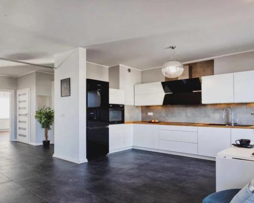 Apartamentowiec 3 pokoje II p balkon ul. Dworcowa