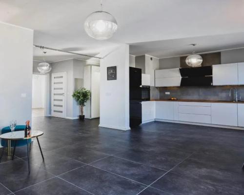 Apartamentowiec 3 pokoje II p balkon ul. Dworcowa