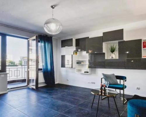 Apartamentowiec 3 pokoje II p balkon ul. Dworcowa