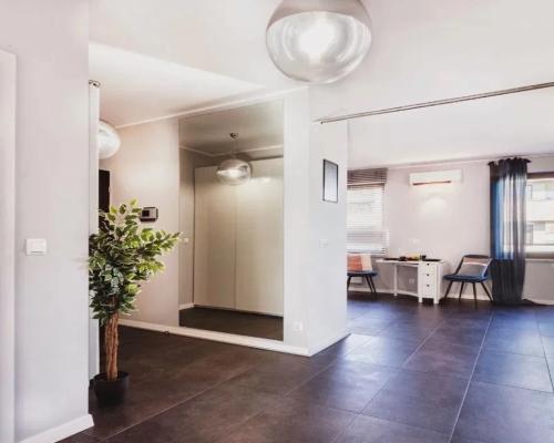Apartamentowiec 3 pokoje II p balkon ul. Dworcowa
