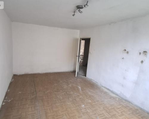 M3-wysoki parter-balkon-do remontu-fabryczne