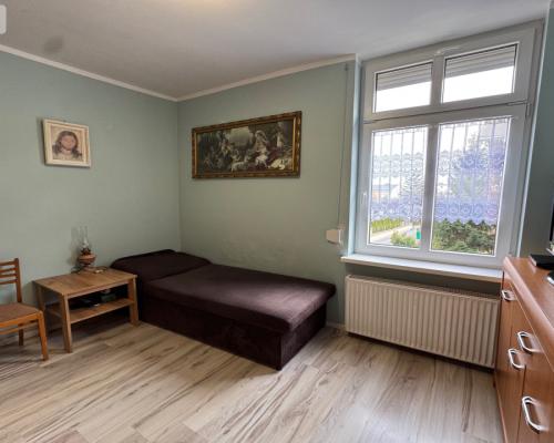 Duże 3 pokojowe mieszkanie z murowanym garażem