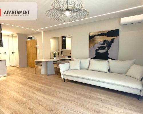 M2 z klimatyzacją – balkon│piwnica│wysoki standard