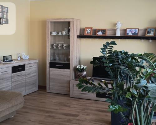 Przestronne M4 z balkonem i piwnicą – 65 m²