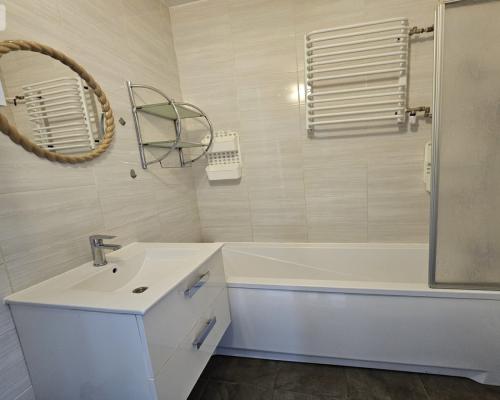 TYLKO W NASZYM BIURZE- Smolki 62m2