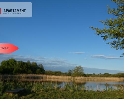 Duża działka z linią brzegową jeziora