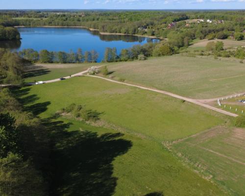 Działka na Kaszubach z widokiem na jezioro