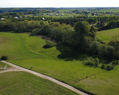 Działka na Kaszubach z widokiem na jezioro