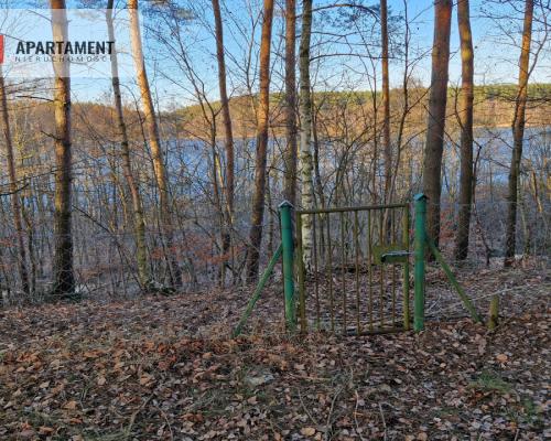 Działka z widokiem na jezioro