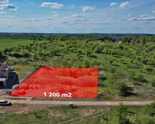 Działka budowlana . Miejsce na Twój dom .
