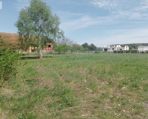 Działka budowlana z gotowym projektem na budowę.