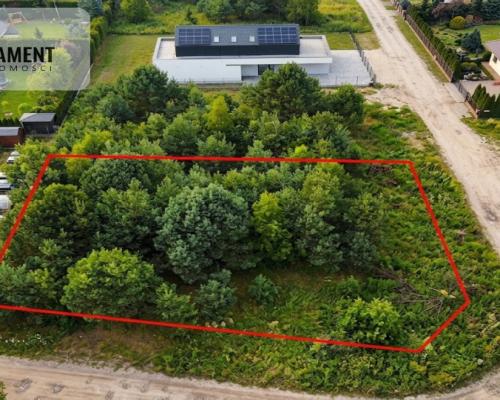 Urokliwa działka na kameralnym osiedlu blisko lasu