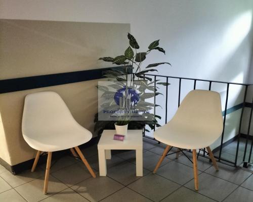 Mokotów: lokal biurowy 12m2 na wynajem