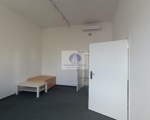 Mokotów: lokal biurowy 67,88m2 do wynajęcia