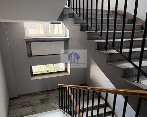 Mokotów: lokal biurowy 32,96m2 do wynajęcia