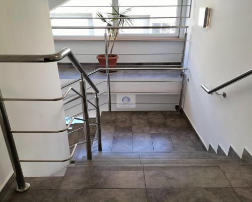 Bielany: lokal biurowy 189m2 do wynajęcia
