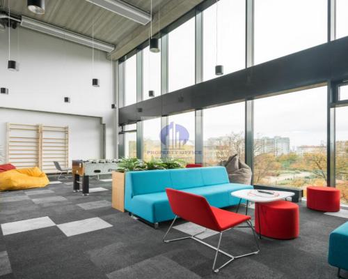 Włochy: lokal biurowy 2329,20m2 do wynajęcia