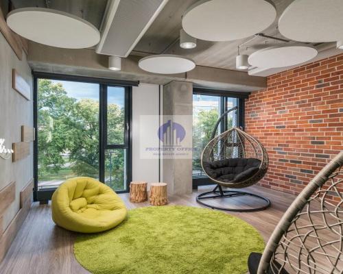 Włochy: lokal biurowy 2329,20m2 do wynajęcia
