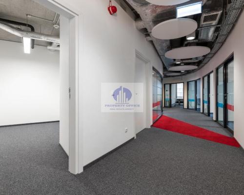 Włochy:lokal biurowy 1606,73m2 do wynajęcia