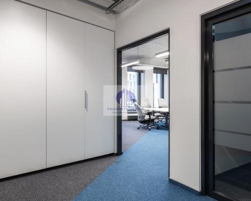 Włochy:lokal biurowy 1606,73m2 do wynajęcia