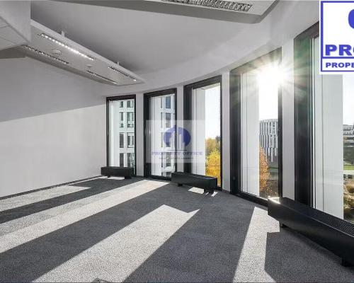 Włochy: umeblowany lokal biurowy 360m2 do wynajęcia