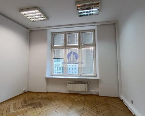 Śródmieście: lokal biurowy 14,92m2 do wynajęcia