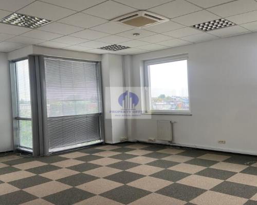 Włochy: lokal biurowy 81,04m2 do wynajęcia