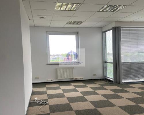 Włochy: lokal biurowy 81,04m2 do wynajęcia