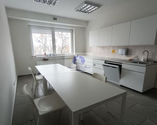 Mokotów: lokal biurowy 238,97m2 do wynajęcia