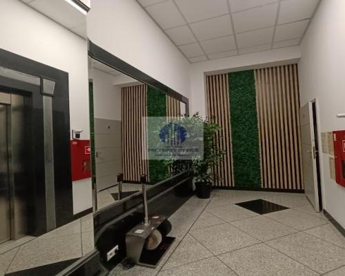 Włochy: lokal biurowy 238,22m2 do wynajęcia