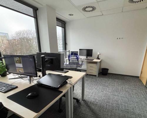 Śródmieście: biuro serwisowane dla 3 osób do wynajęcia