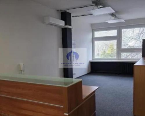 Włochy: lokal biurowy 160,60m2 do wynajęcia
