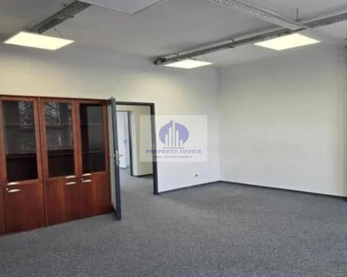 Włochy: lokal biurowy 160,60m2 do wynajęcia