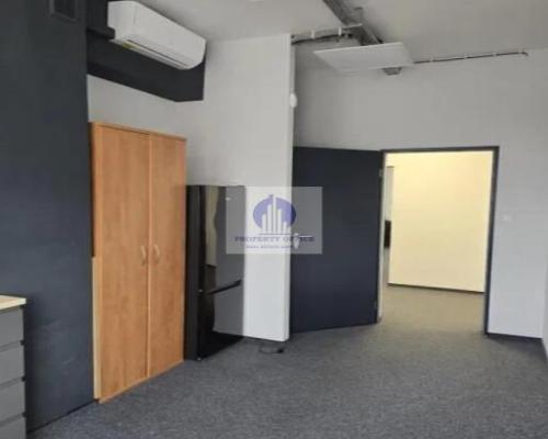 Włochy: lokal biurowy 160,60m2 do wynajęcia