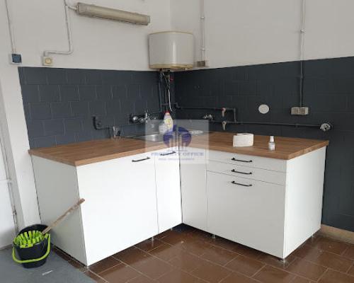 Włochy: lokal biurowo-usługowy 80m2 do wynajecia
