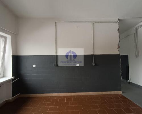 Włochy: lokal biurowo-usługowy 80m2 do wynajecia