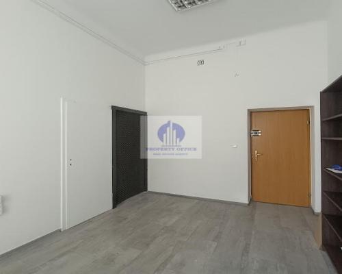 Śródmieście: lokal biurowy 15,60m2 do wynajęcia