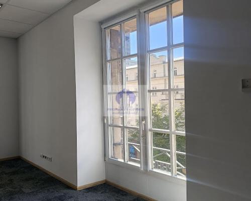 Śródmieście: lokal biurowy 101,71 m2 do wynajęcia