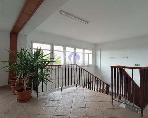 Wawer: lokal biurowy 98,77m2 do wynajęcia