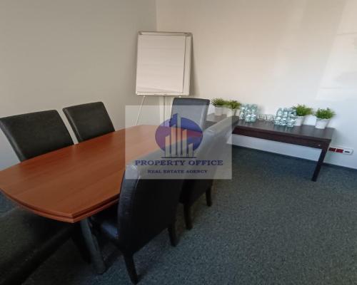Włochy: lokal biurowy 45,54 m2 do wynajęcia