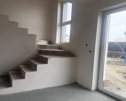 Sprzedam atrakcyjny lokal 75,96m2 z ogródkiem, 2 miejsca postojowe w Wawrze osiedle- Borków w okolicy ul Trakt Lubelski/ul Chod