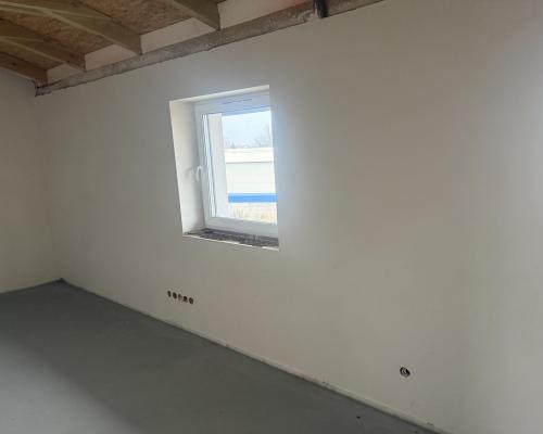 Sprzedam atrakcyjny lokal 75,96m2 z ogródkiem, 2 miejsca postojowe w Wawrze osiedle- Borków w okolicy ul Trakt Lubelski/ul Chod