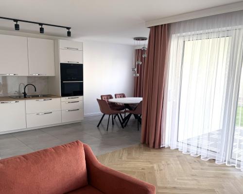 Wynajmę mieszkanie 3 pokojowe parter z dużym ogródkiem i tarasem. ul Wiązana.Mieszkanie nowe wszystkie meble i sprzęt AGD nowe.