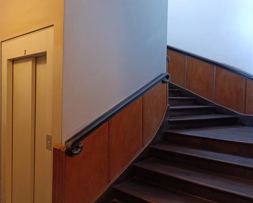 Przestronny apartament w kamienicy z windą (200m2)
