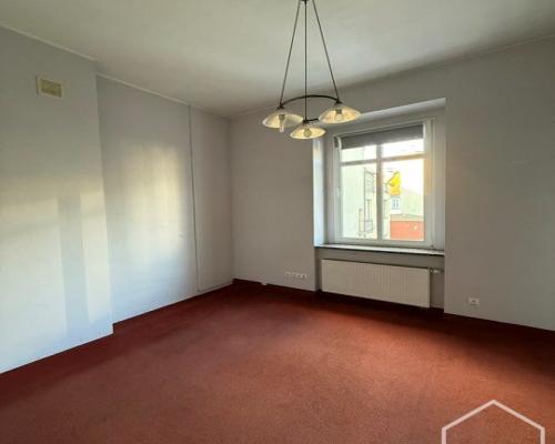 Przestronny apartament w kamienicy z windą (200m2)