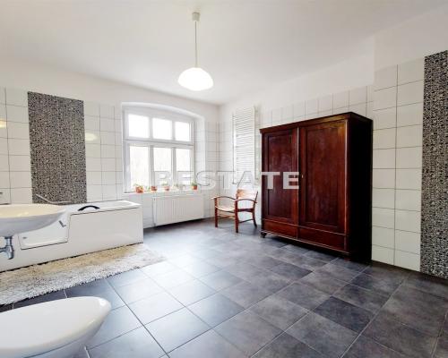 140 m2,po generalnym remoncie,kamienica, centrum
