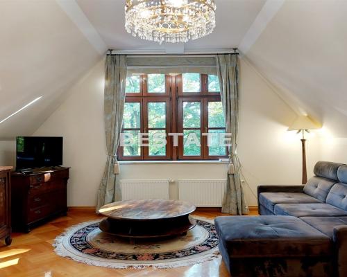 2 pokoje,82m2 w prestiżowej willi, ogród, basen